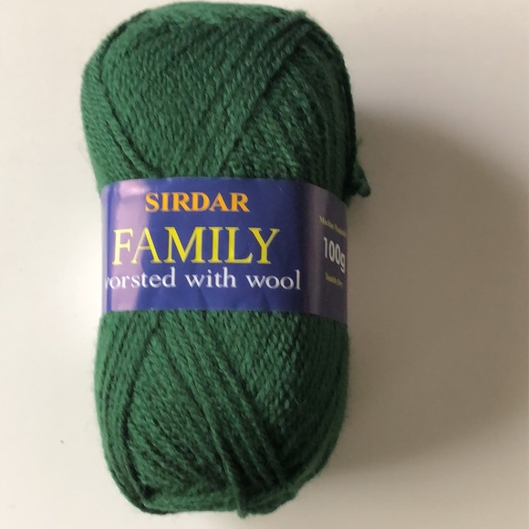Sirdar Other - 5 x 100g Skeins Sirdar Family Worsted with Wool in Bottle Green